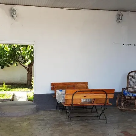 Julia Guest house *